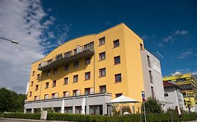 Hotel Roedelheimer Hof - Am Wasserturm