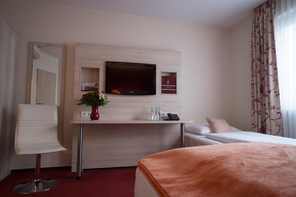 Hotel Roedelheimer Hof - Am Wasserturm Frankfurt am Main Room photo
